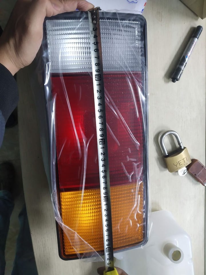 Đèn hậu xe tải Hyundai 924017A100